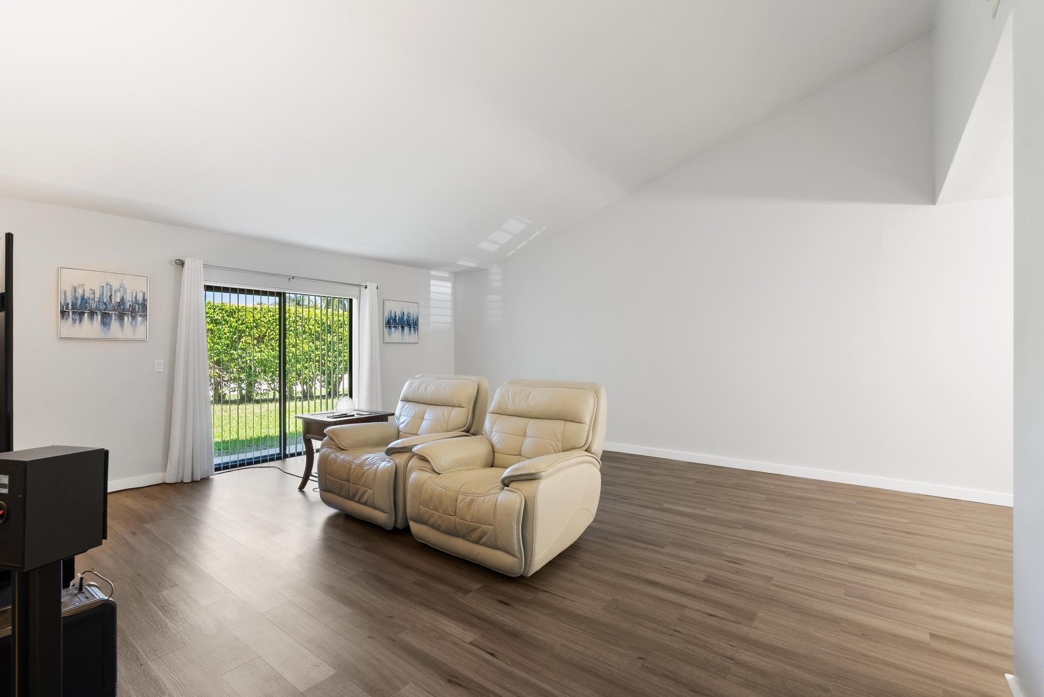 THORNHILL GLEN - Residential