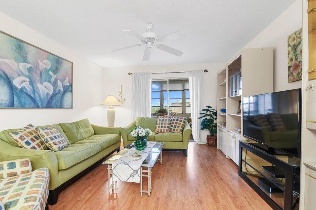 Photo of 130 NE 26th Avenue #4070, Boynton Beach, FL 33435 (MLS # R11070673)