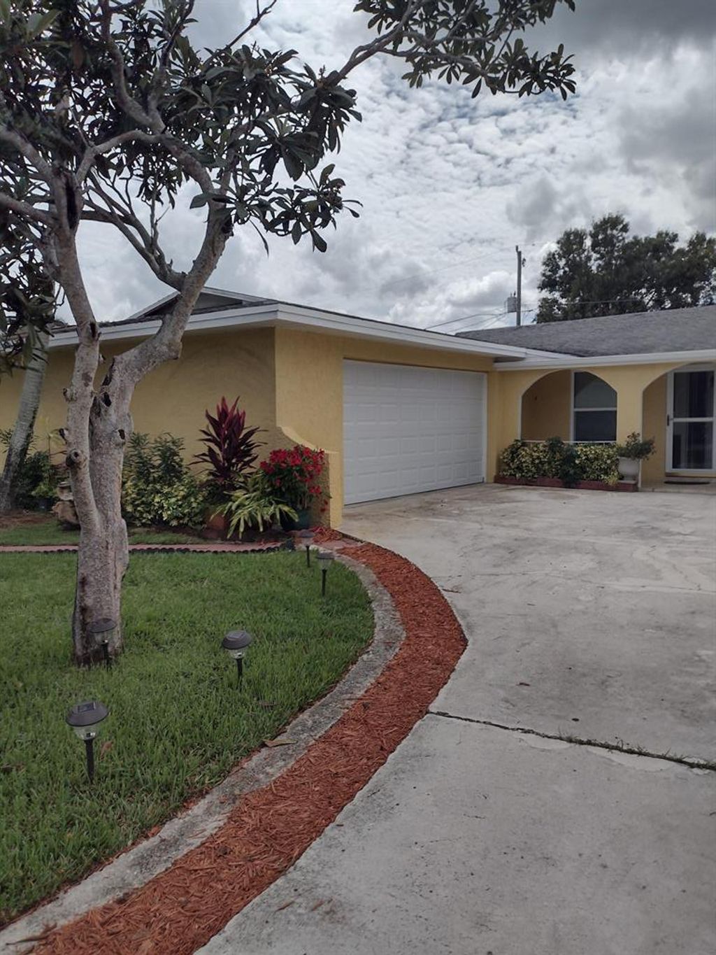 Photo of 558 SE Floresta Drive, Port Saint Lucie, FL 34983 (MLS # R10751146)