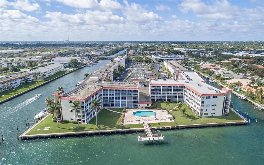 Photo of 105 Paradise Harbour Boulevard #407, North Palm Beach, FL 33408 (MLS # R10763646)