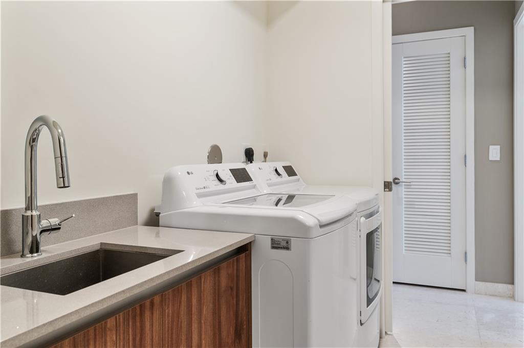 The Fairchild Condo - Residential