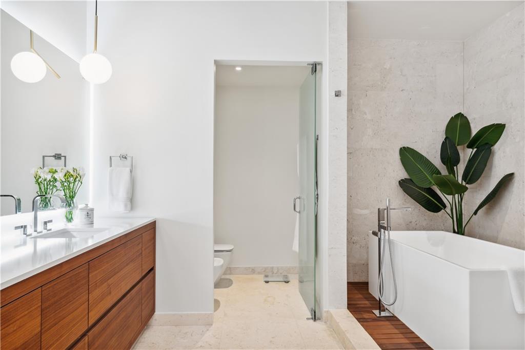 The Fairchild Condo - Residential