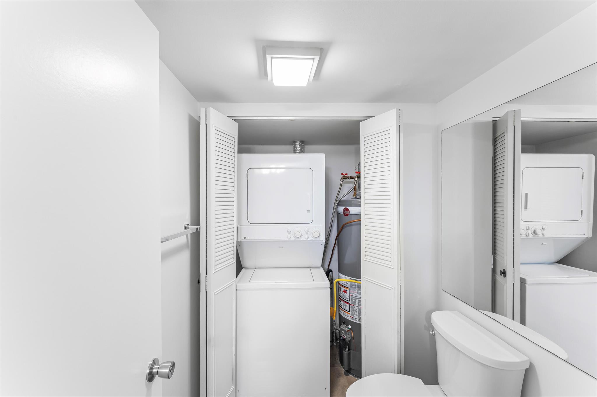 GARDEN LAKES AND GARDEN SQUARE SHOPS - Residential Lease