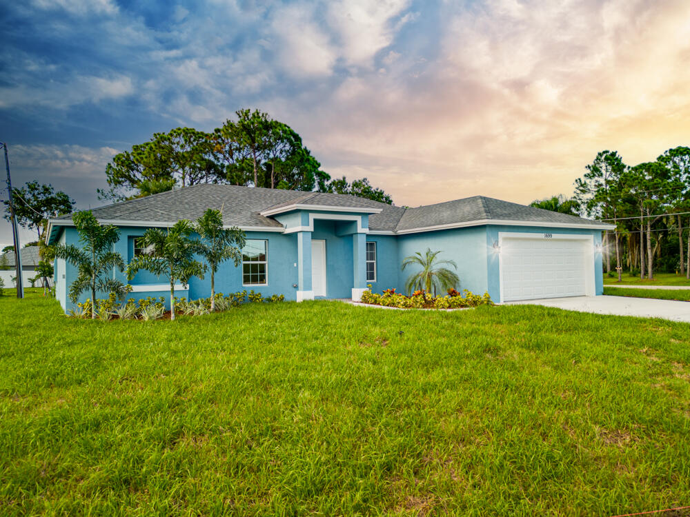 501 SW Ester Avenue