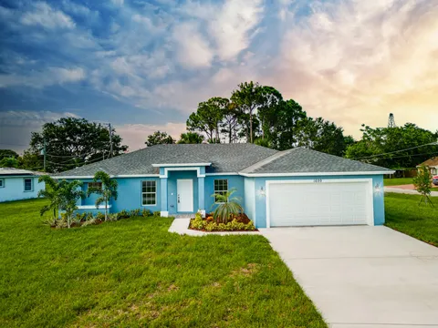 501 SW Ester Avenue, Port St Lucie, FL MLS: R11085247