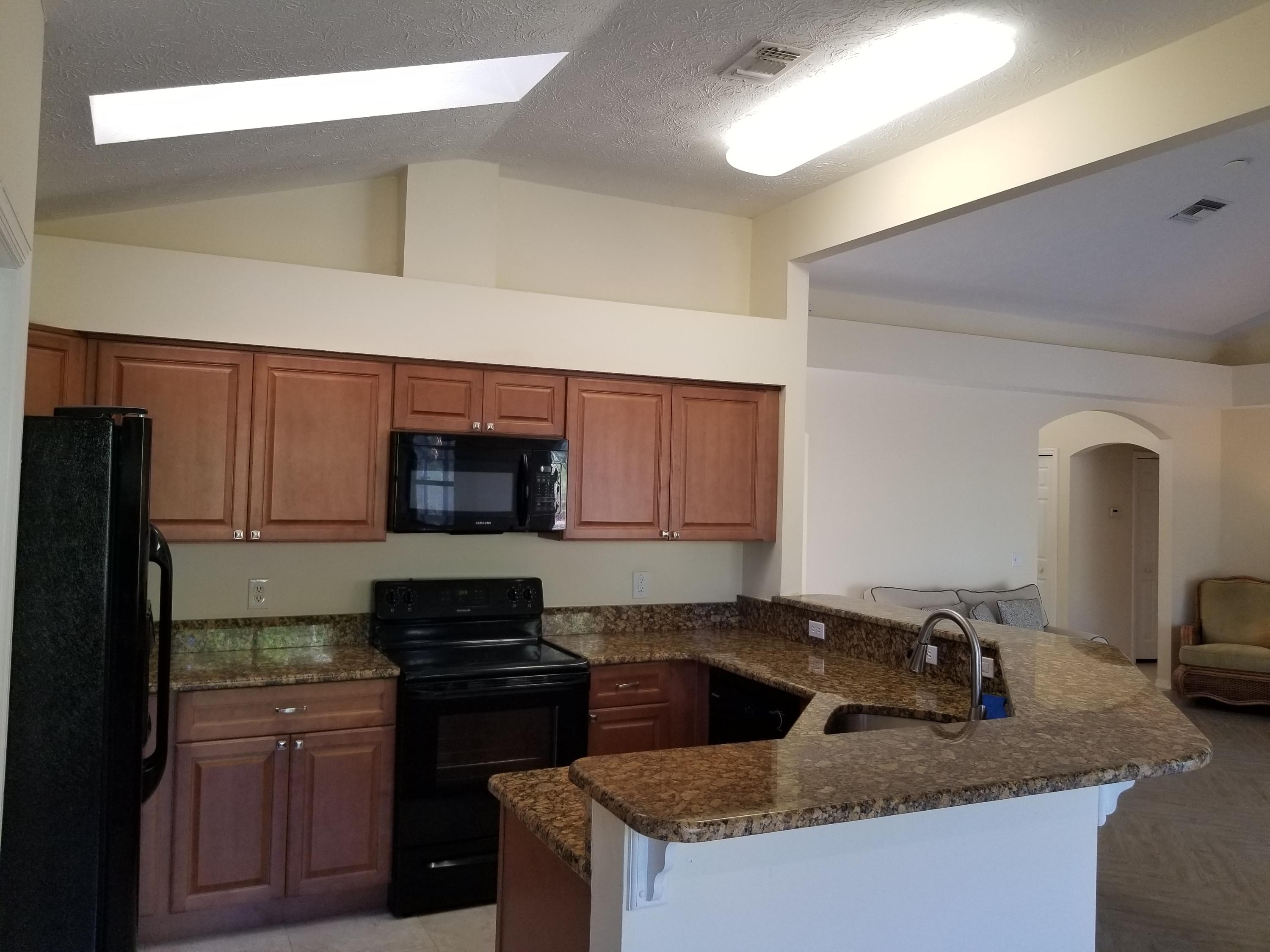 PORT ST LUCIE SECTION 8 - Residential