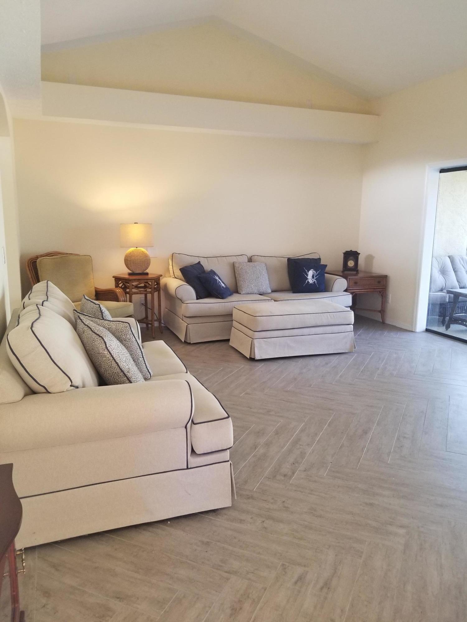 PORT ST LUCIE SECTION 8 - Residential