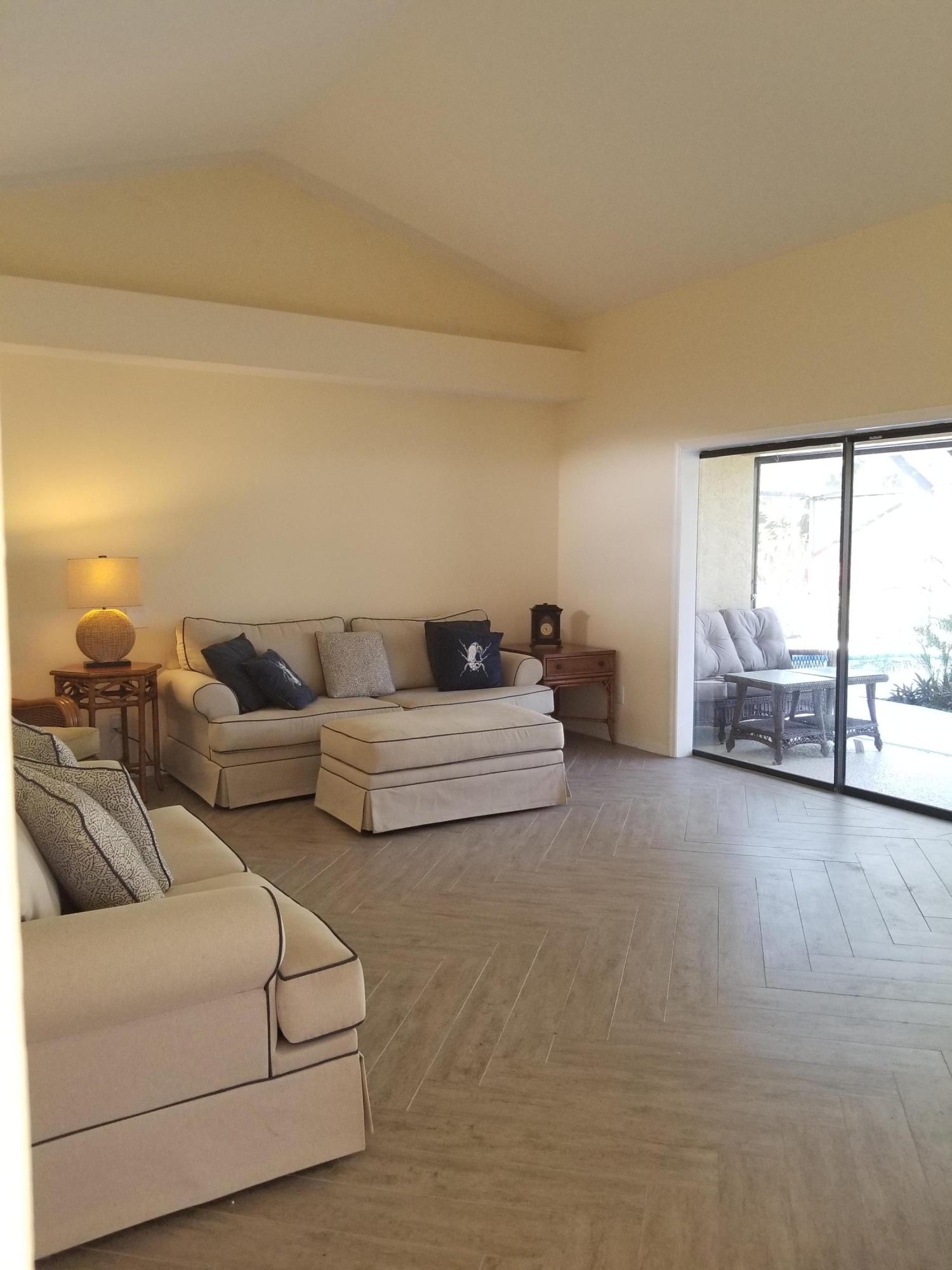 PORT ST LUCIE SECTION 8 - Residential