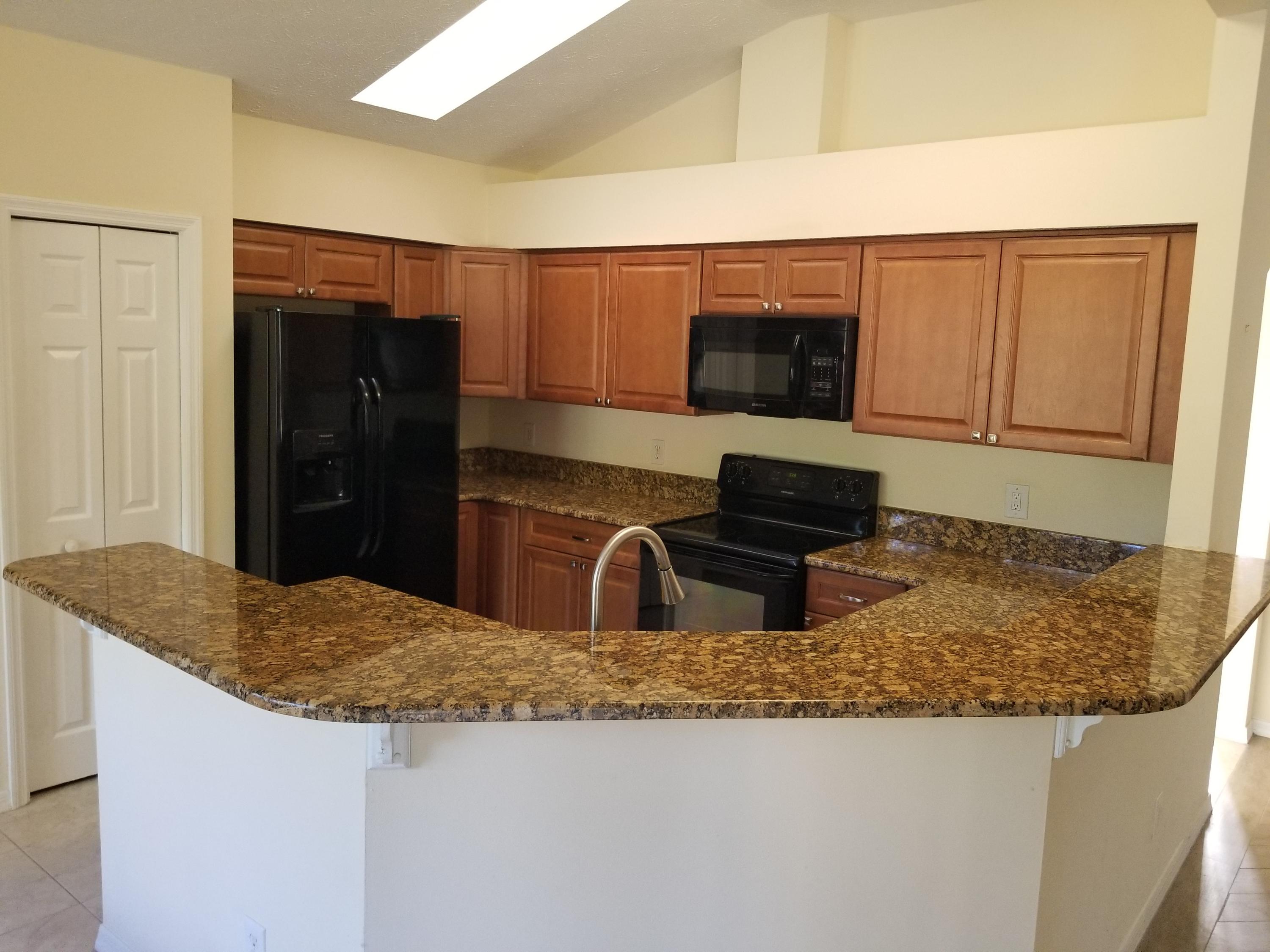 PORT ST LUCIE SECTION 8 - Residential