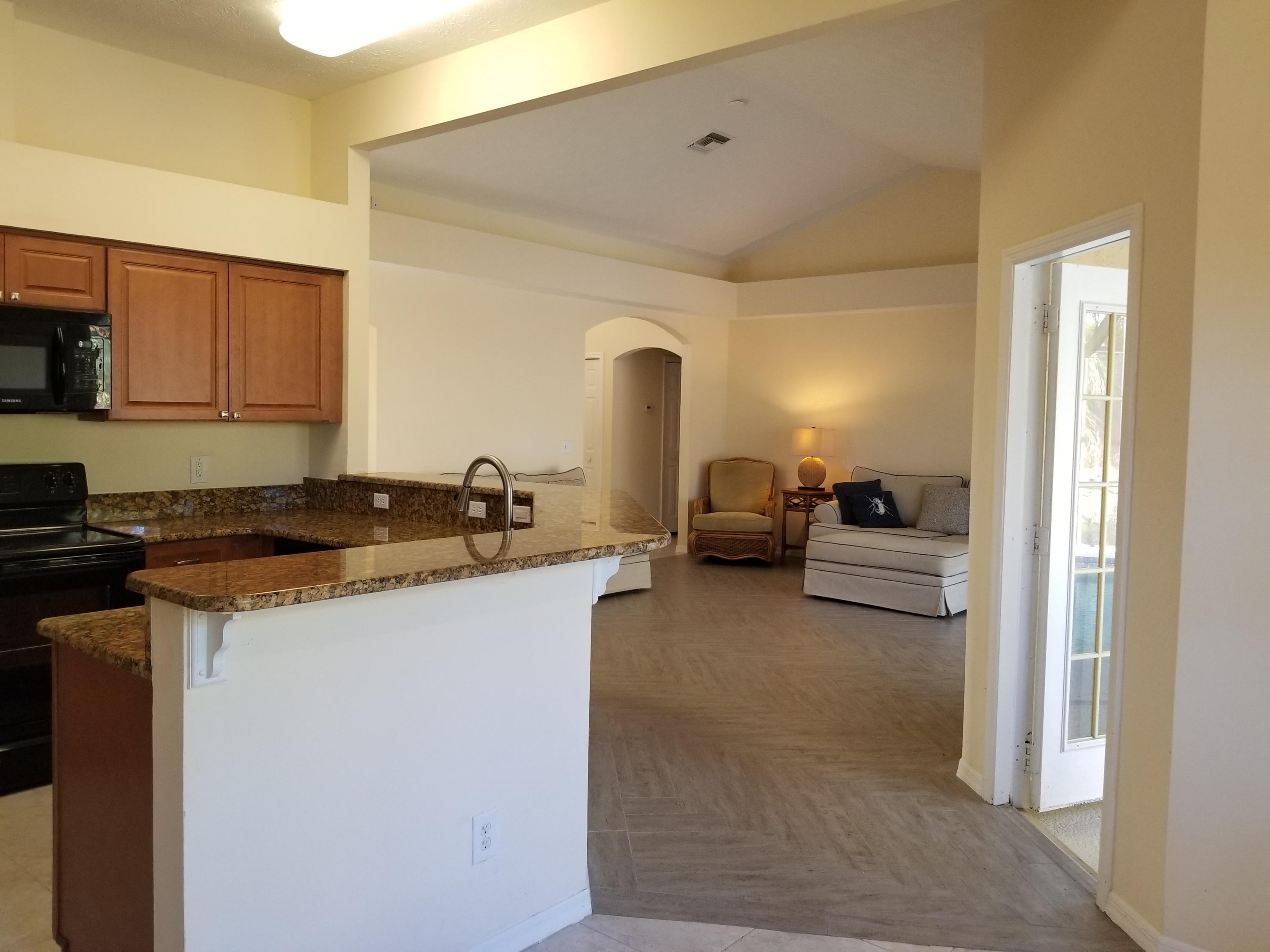 PORT ST LUCIE SECTION 8 - Residential