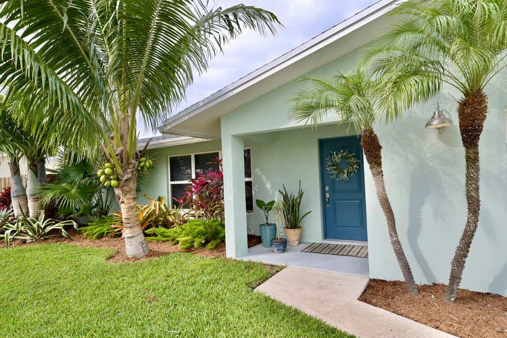 Photo of 3849 Flag Drive, Palm Beach Gardens, FL 33410 (MLS # R10969565)