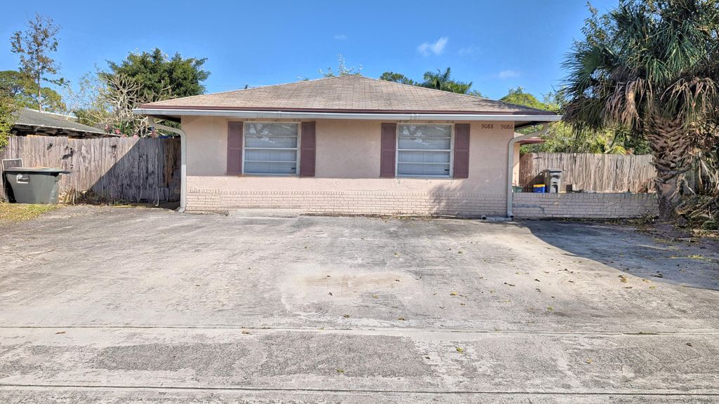 Photo of 9086 E Highland Pines Boulevard #9088, Palm Beach Gardens, FL 33418 (MLS # R11080590)