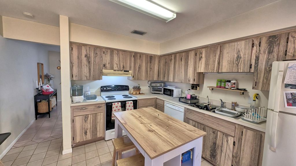 Photo of 9086 E Highland Pines Boulevard #9088, Palm Beach Gardens, FL 33418 (MLS # R11080590)