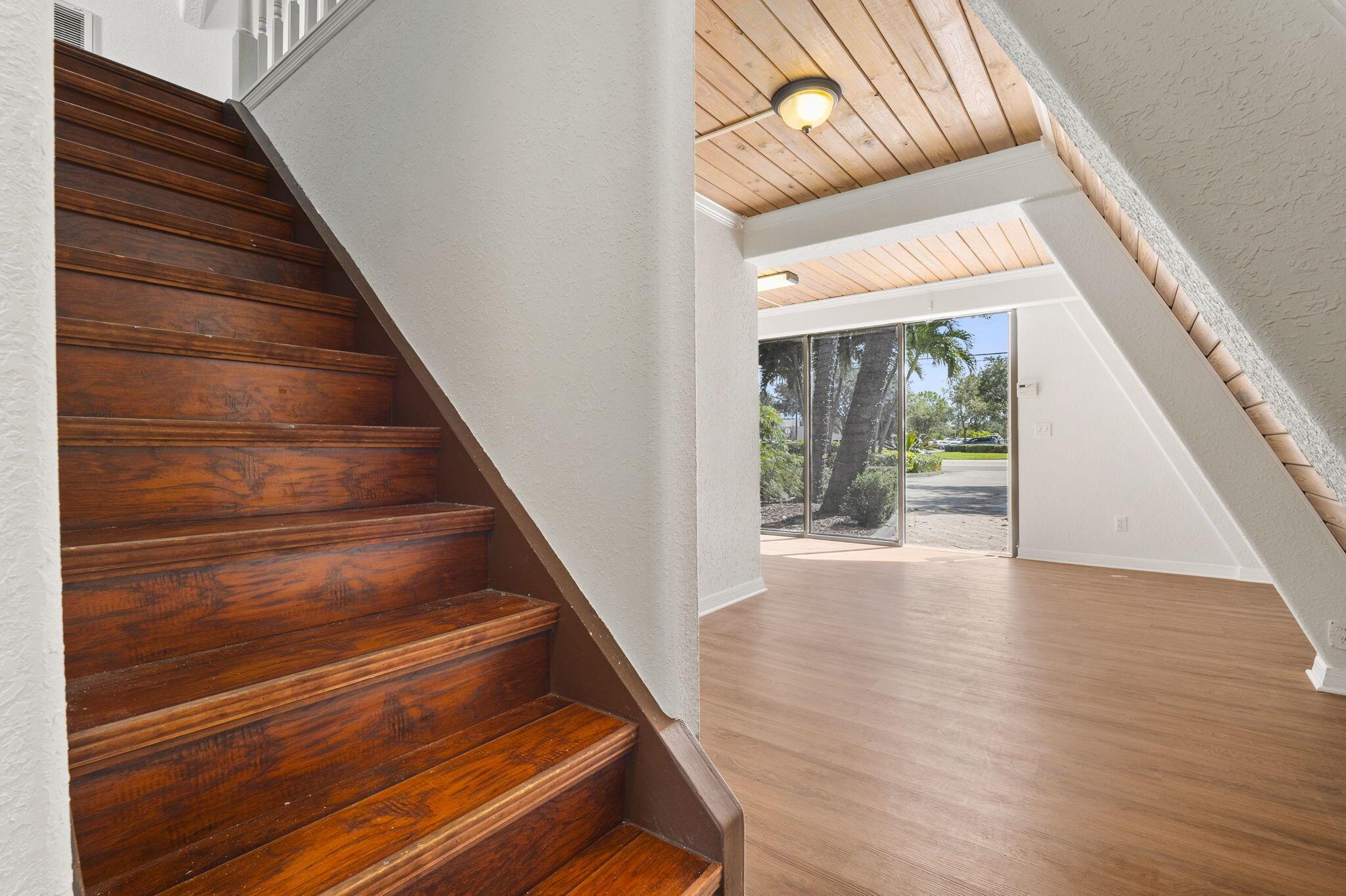 SIERRA CONDO APARTMENTS - Commercial Sale