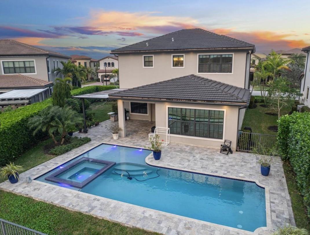 Bruschi Prop 180-105 B - Residential
