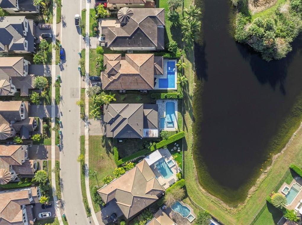 Bruschi Prop 180-105 B - Residential