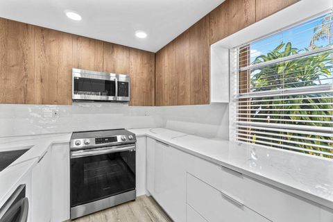 Condominium in Delray Beach FL 195 Burgundy 5.jpg