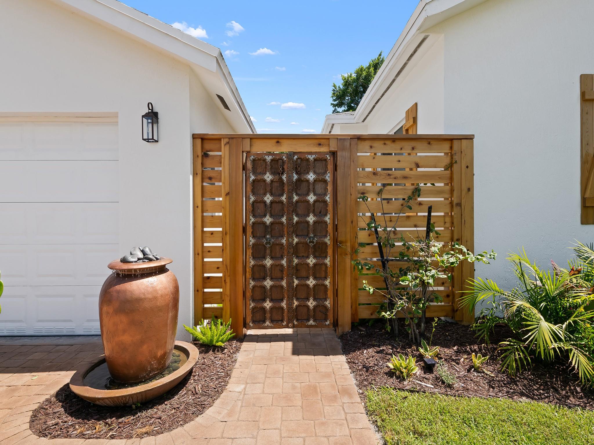 812 NW 26th St, Wilton Manors, FL, 33311/$759,000 3 812 NW 26th St