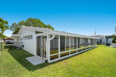 Tiny photo for 2110 NE 55th Street, Fort Lauderdale, FL 33308 (MLS # B26028635)