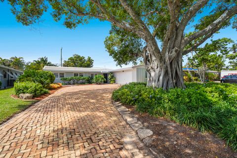 Tiny photo for 2110 NE 55th Street, Fort Lauderdale, FL 33308 (MLS # B26028635)