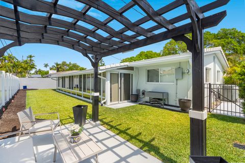 Tiny photo for 2110 NE 55th Street, Fort Lauderdale, FL 33308 (MLS # B26028635)