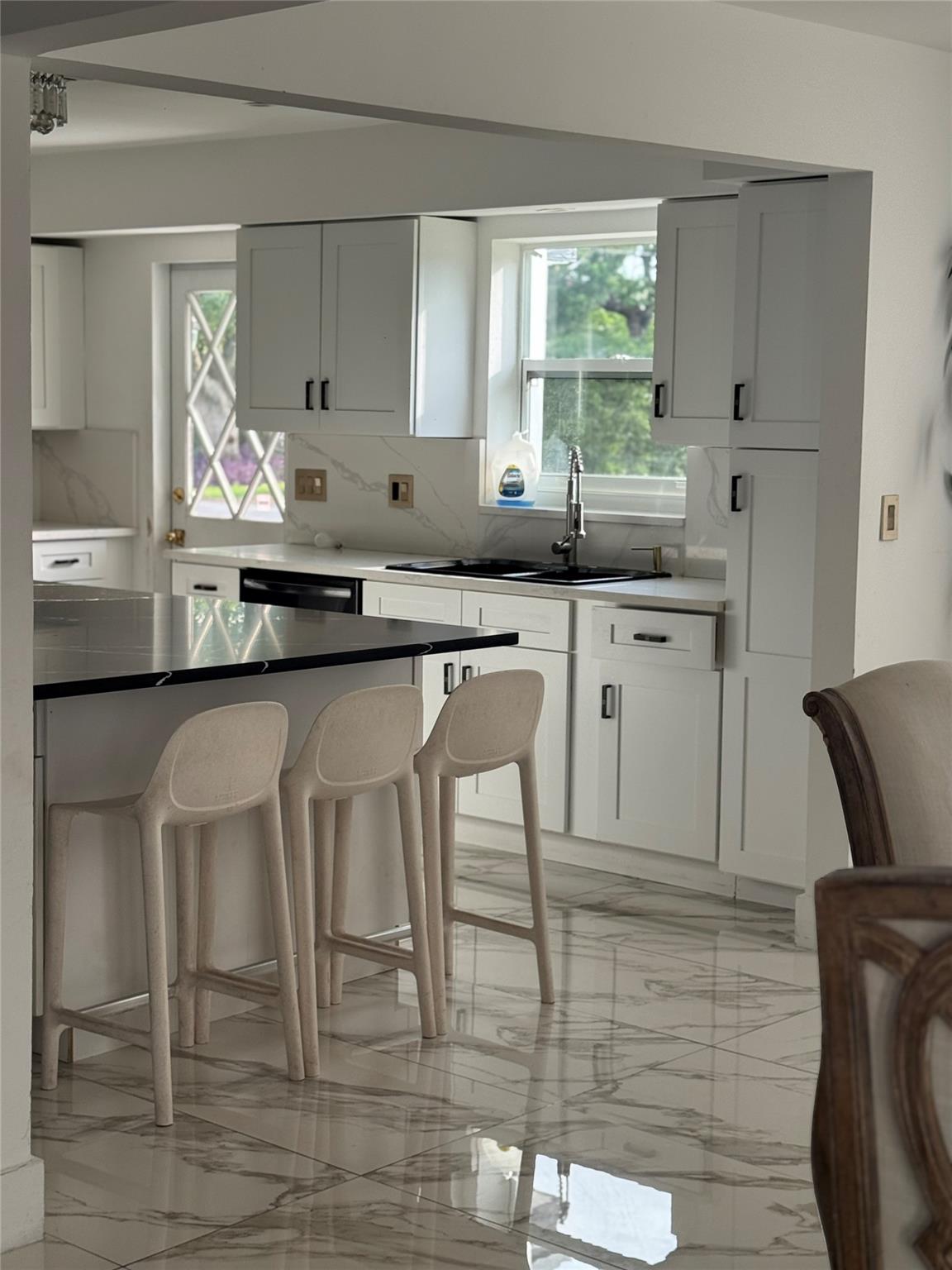 Central Golf Sec Of Holly - Residential Lease