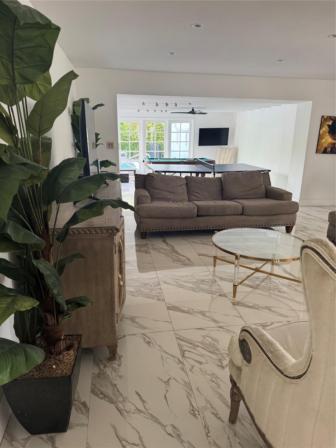 Central Golf Sec Of Holly - Residential Lease