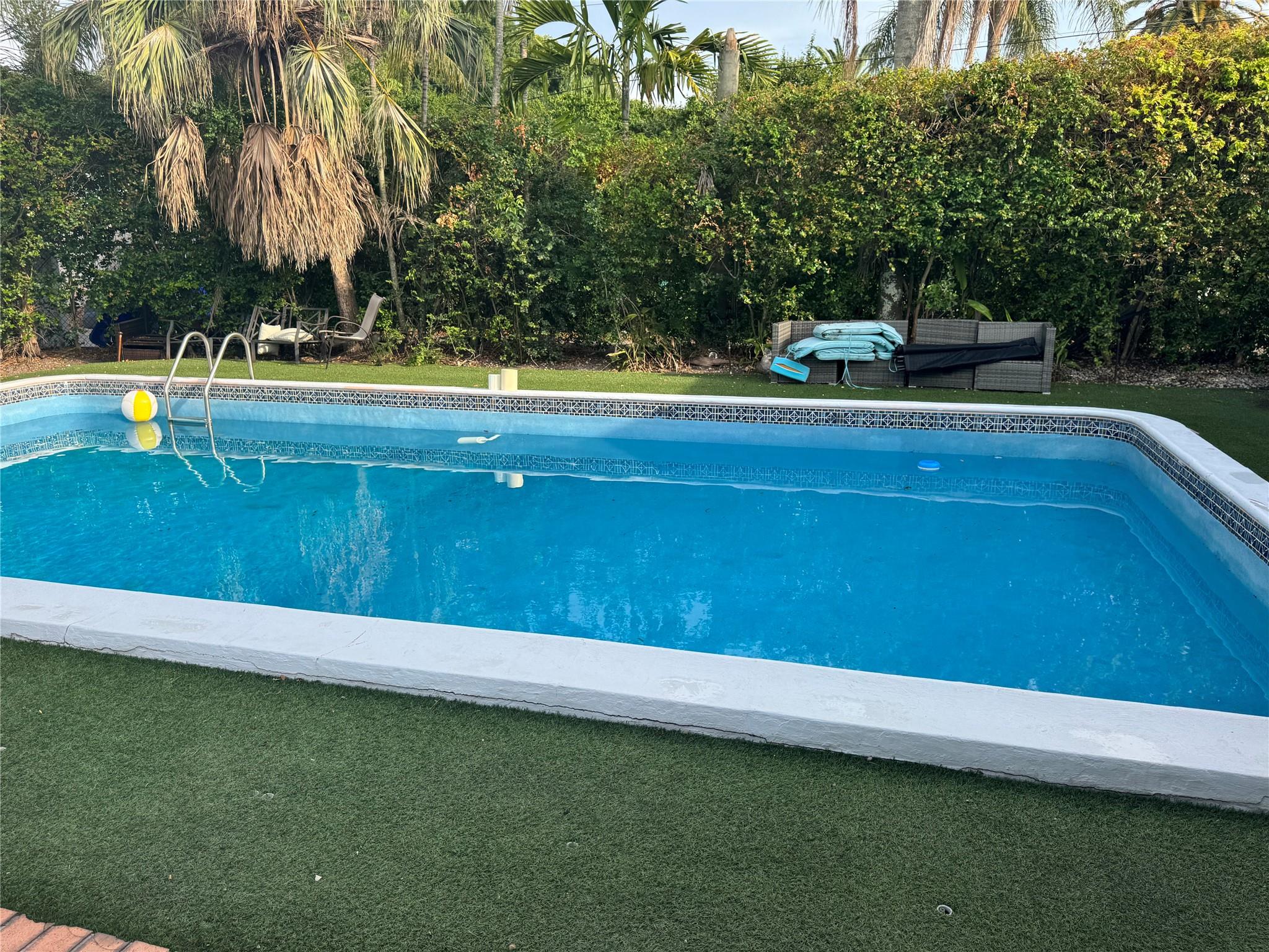 Central Golf Sec Of Holly - Residential Lease