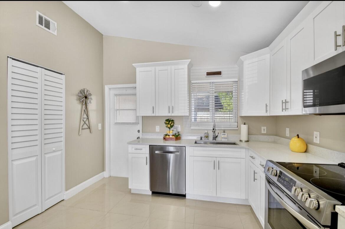 PARKWAY VILLAGE - Residential