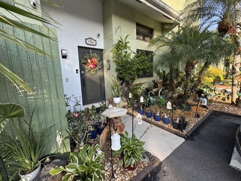 2840 S Oakland Forest Dr 2906 Oakland Park FL 33309