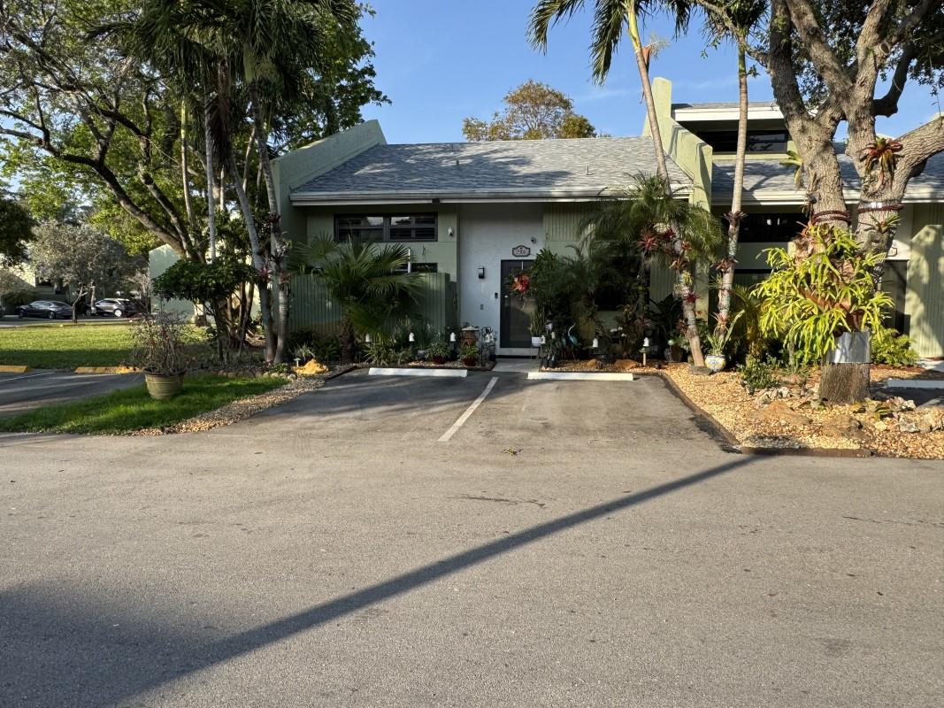 2840 S Oakland Forest Dr 2906