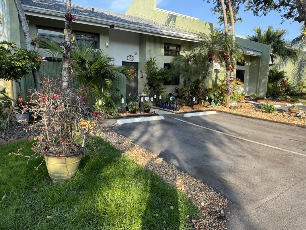 2840 S Oakland Forest Dr 2906