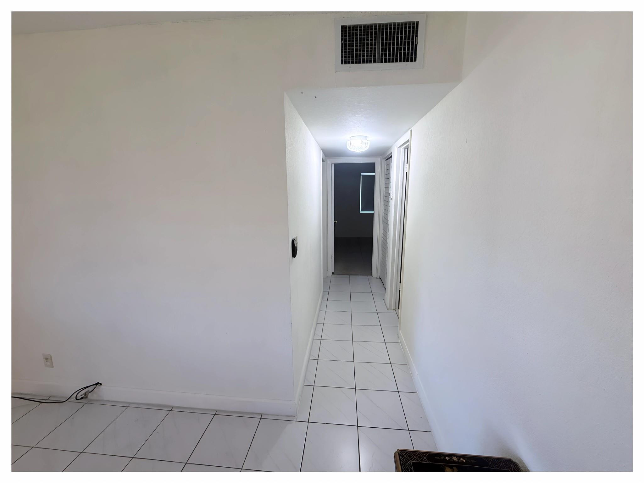 LAUDERDALE OAKS - Residential