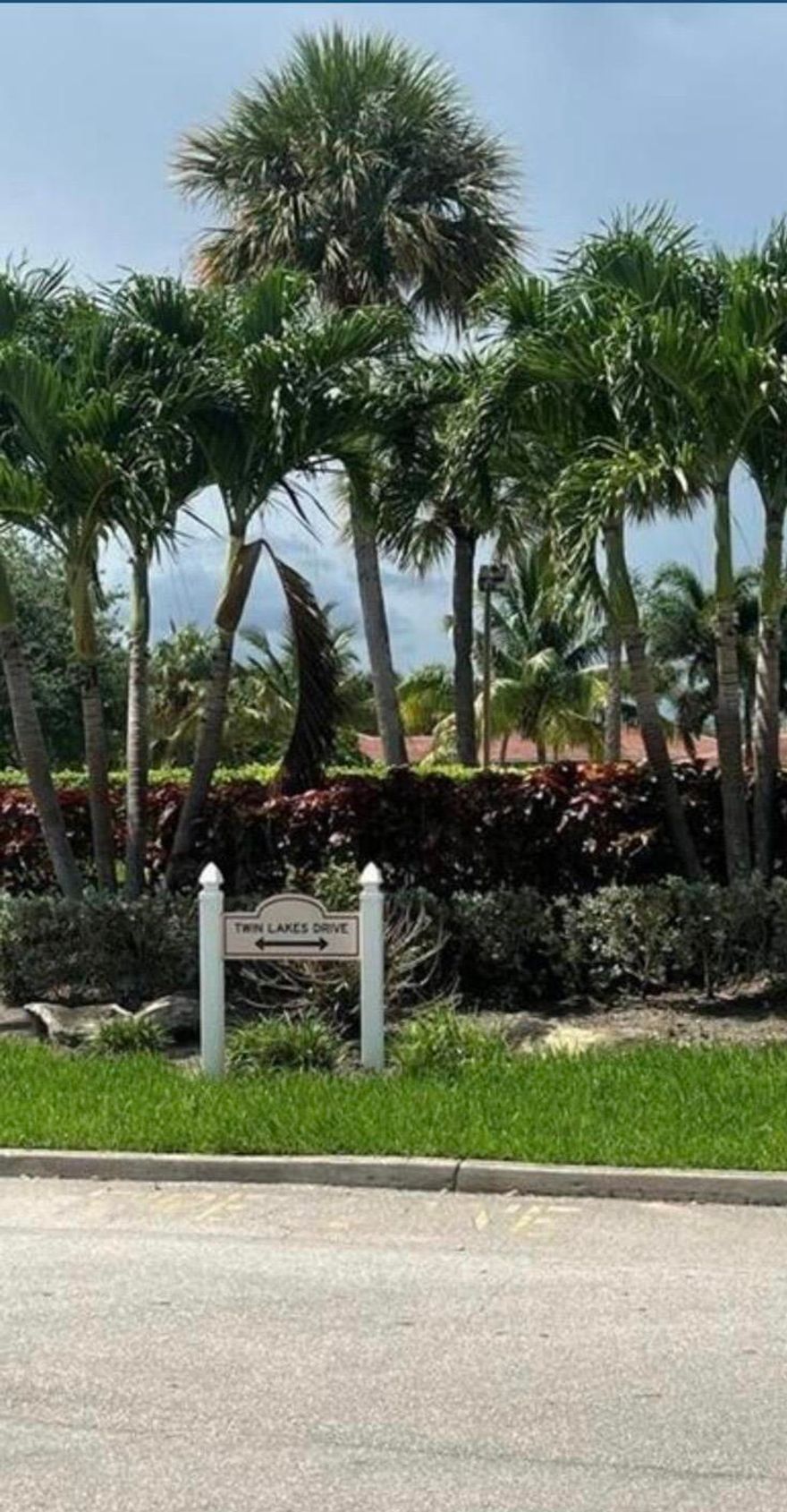 !!!!!! Investors Welcome!!Stunning second floor corner unit. Fully updated, stainless steel appliances and laminate flooring with washer and dryer in the unit. Currently rented. Centrally located, close to Coral Square Mall, shopping and major highways. 650 + CREDIT SCORE required as per HOA.