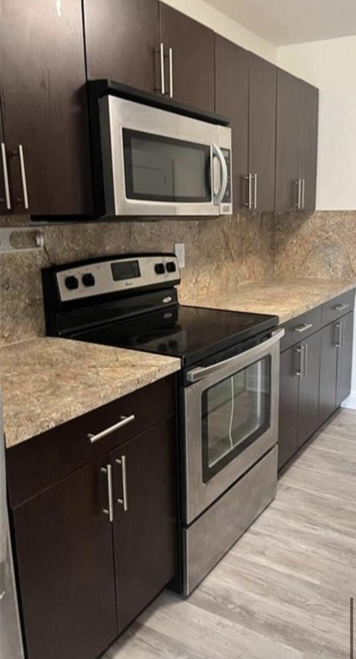 LAKEWOOD VILLAGE - Residential