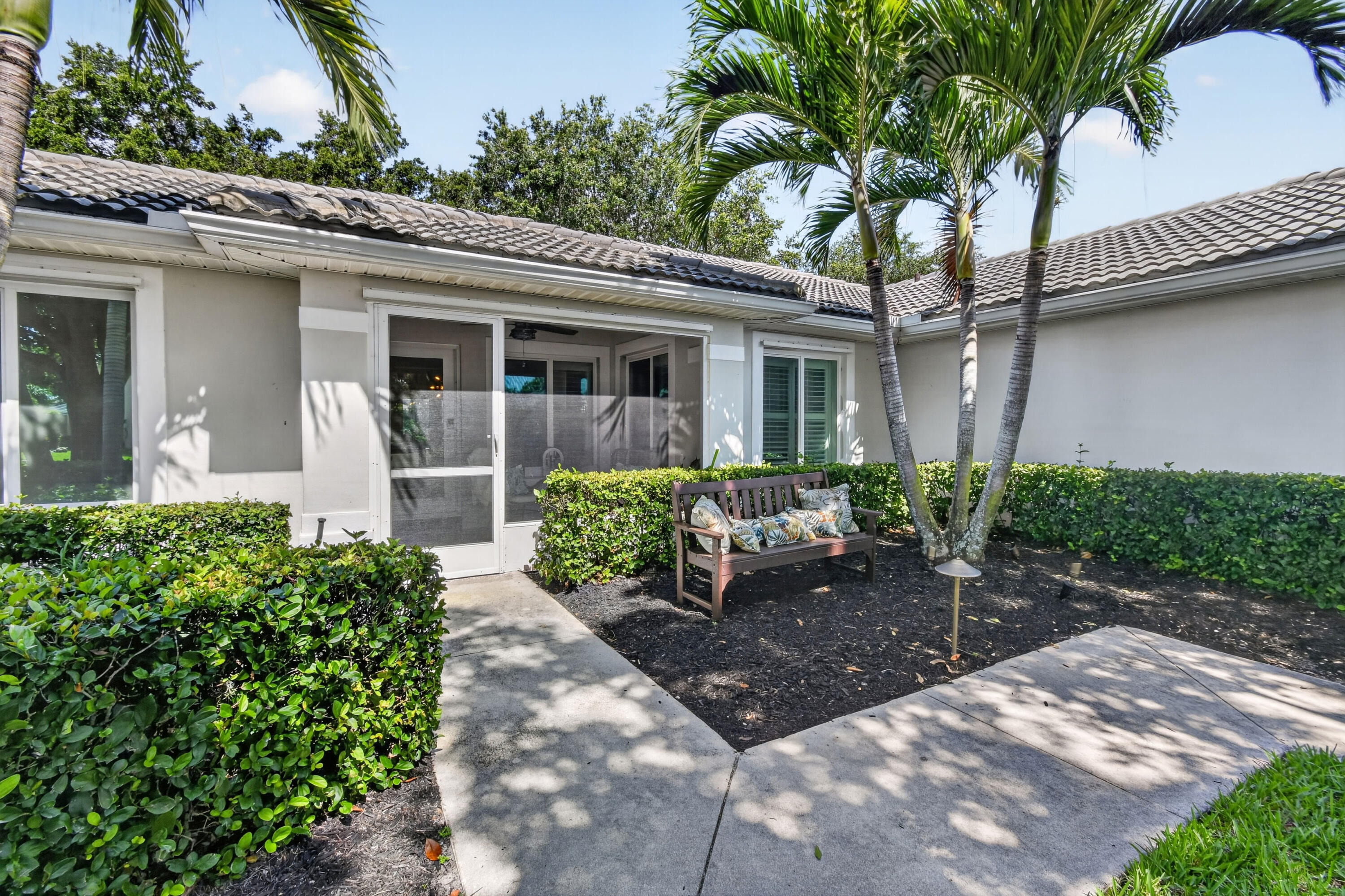 252 Coconut Point