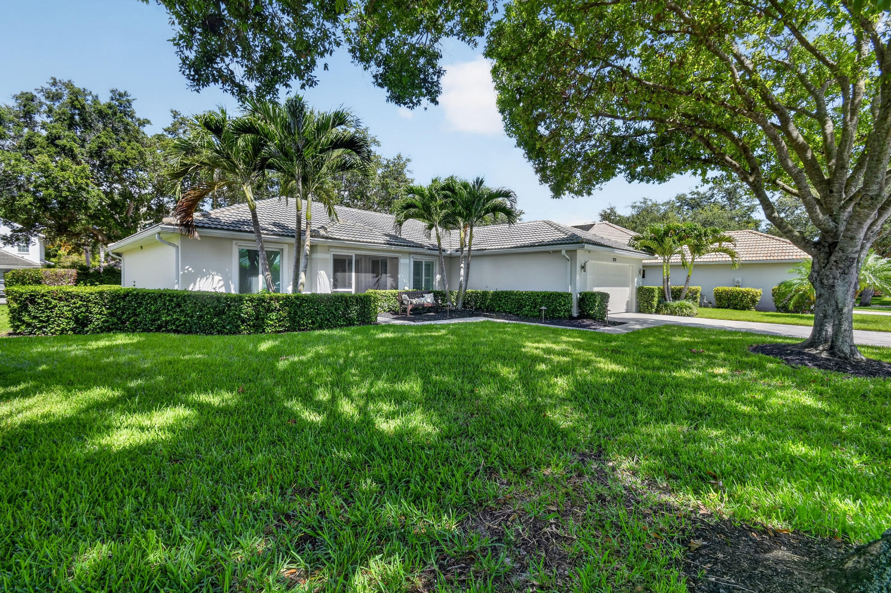 252 Coconut Point