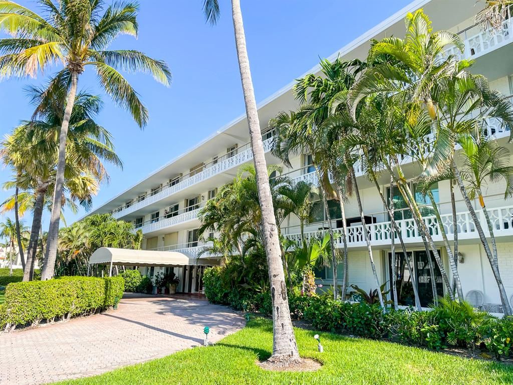 Photo of 139 Sunrise Avenue #203, Palm Beach, FL 33480 (MLS # R10888036)