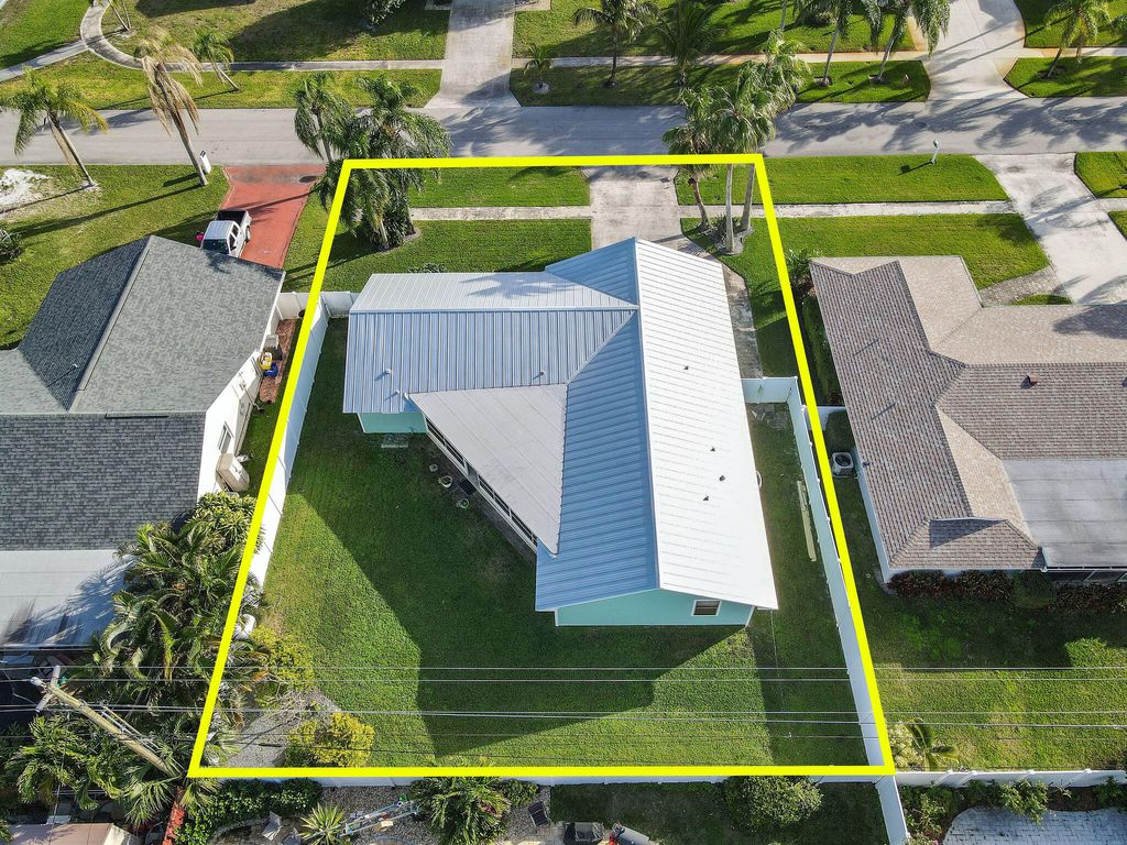 Photo of 4153 Wingo Street, Jupiter, FL 33469 (MLS # B26020783)