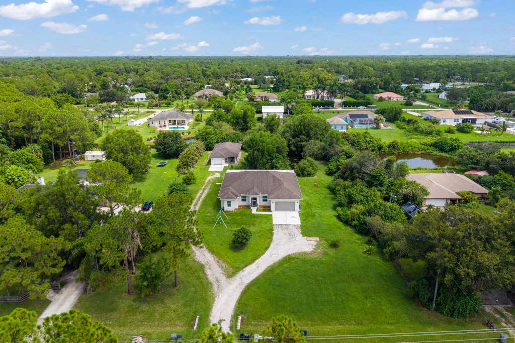 Photo of 12323 N 150TH Court N, Jupiter, FL 33478 (MLS # B26065023)