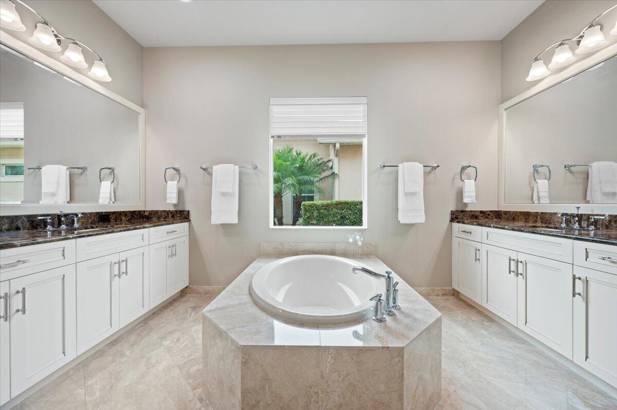 JUPITER COUNTRY CLUB - Residential