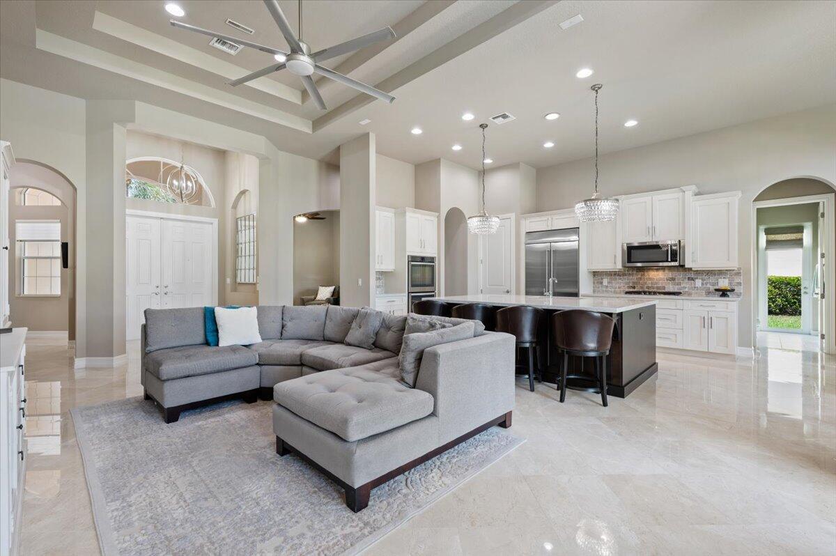 JUPITER COUNTRY CLUB - Residential