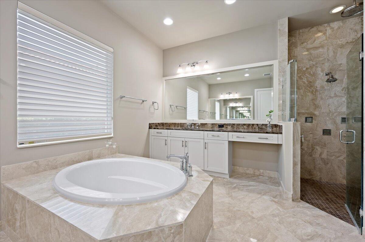 JUPITER COUNTRY CLUB - Residential