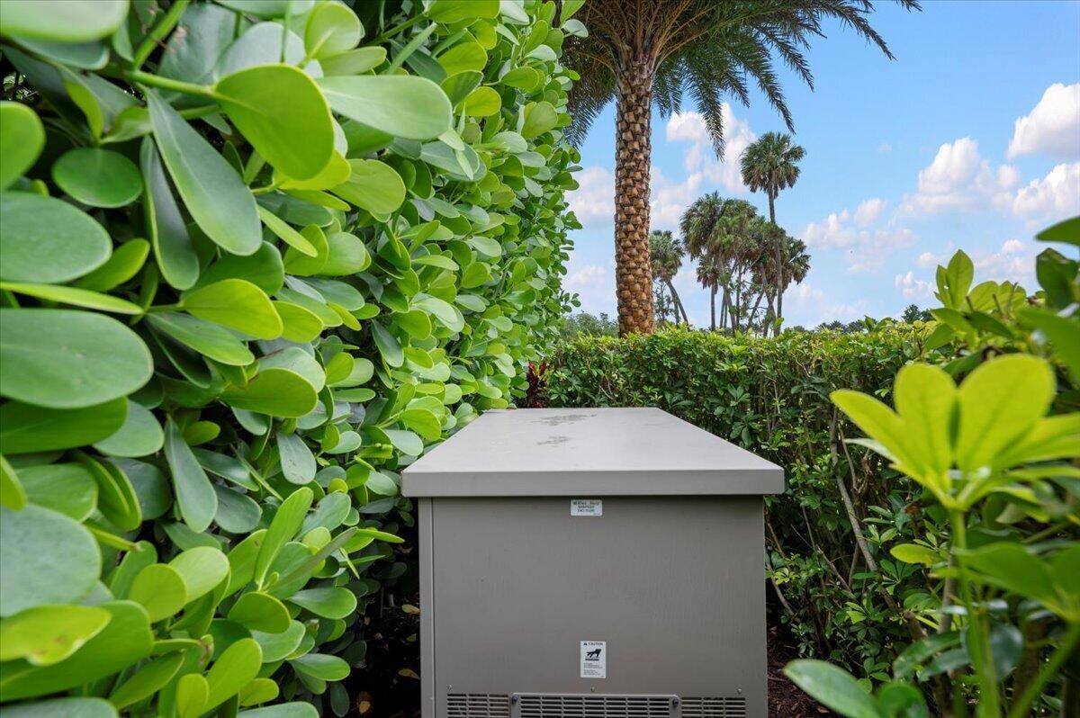 JUPITER COUNTRY CLUB - Residential