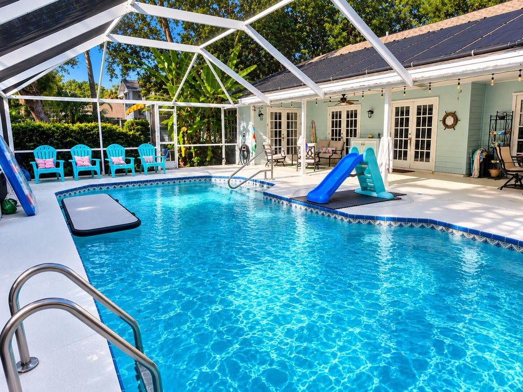 Photo of 129 38TH Court, Vero Beach, FL 32968 (MLS # B26076449)