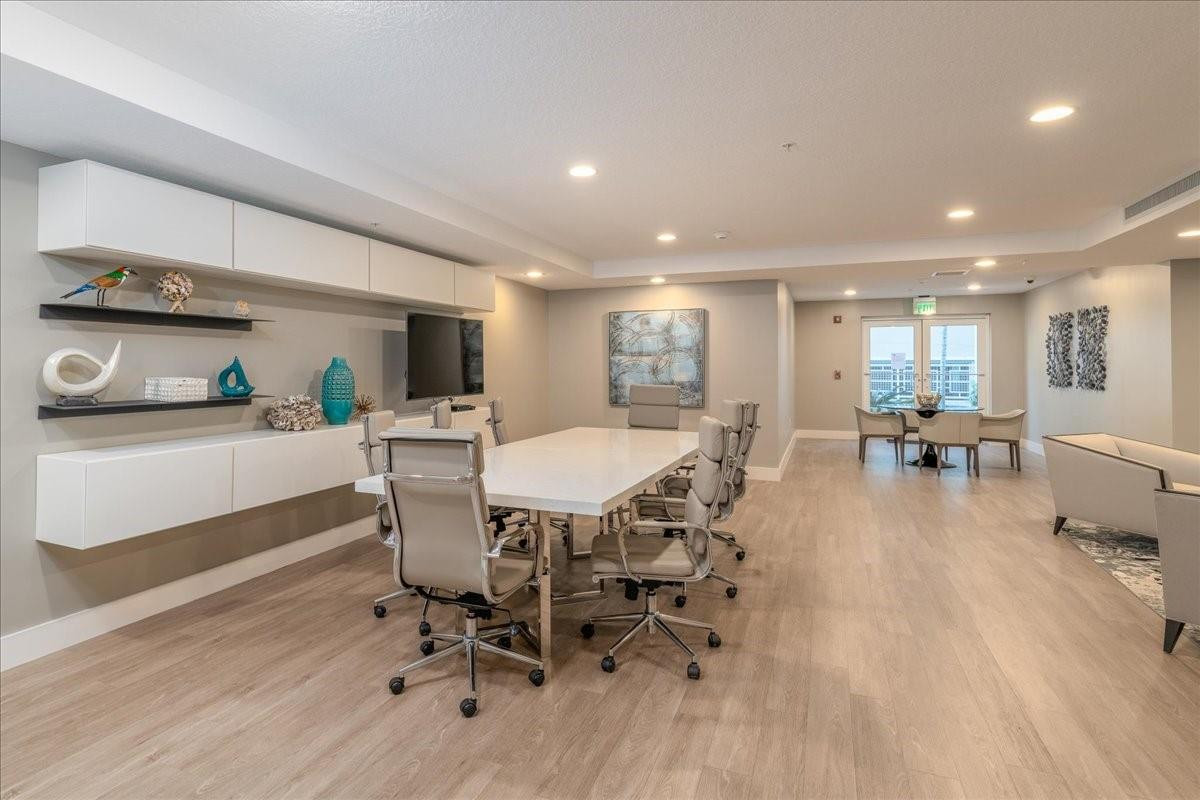 La Rive - Residential