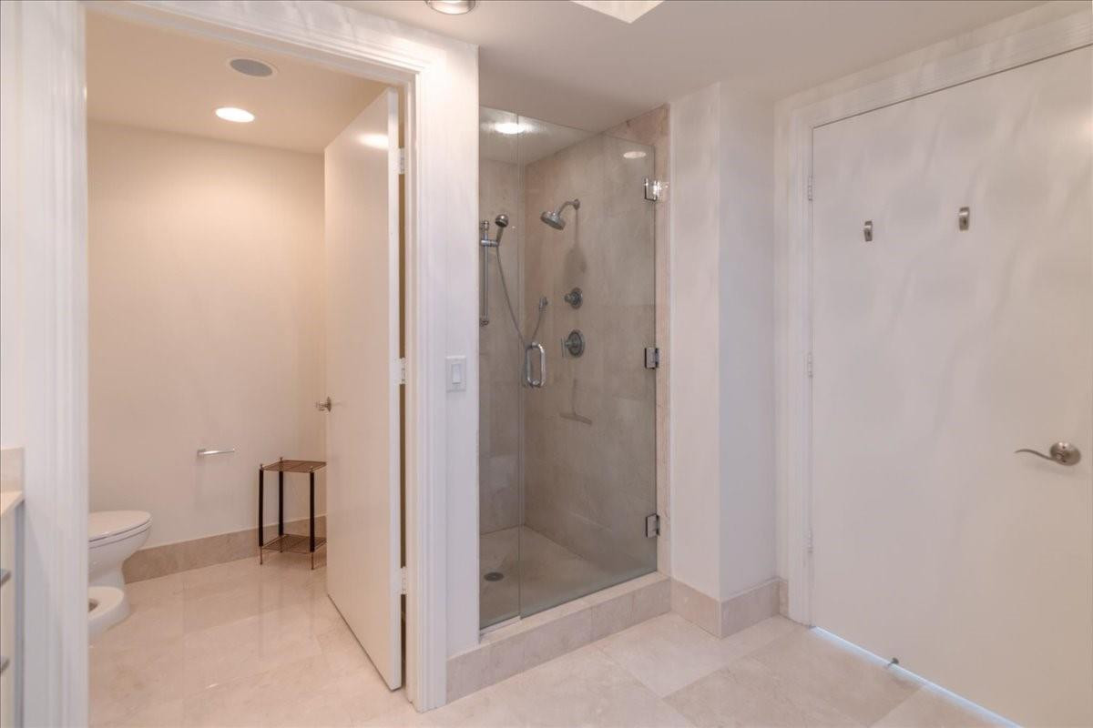 La Rive - Residential