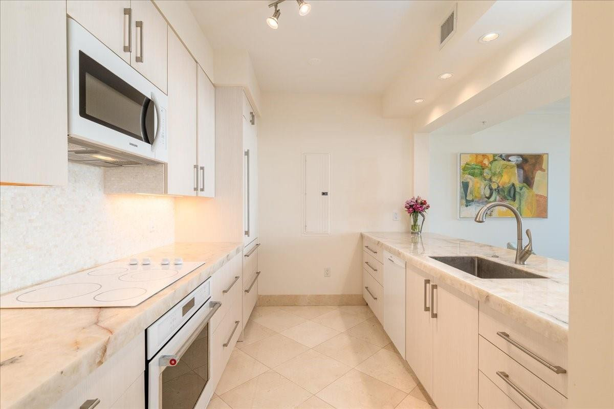 La Rive - Residential