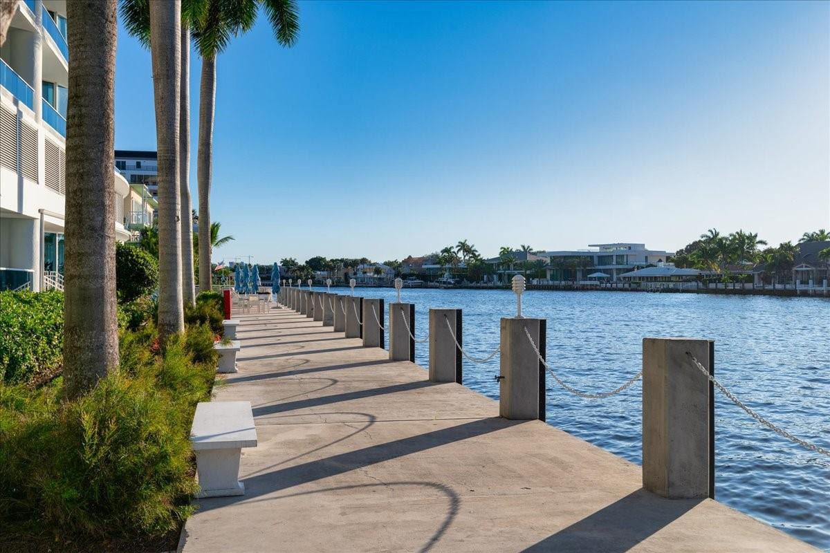 La Rive - Residential