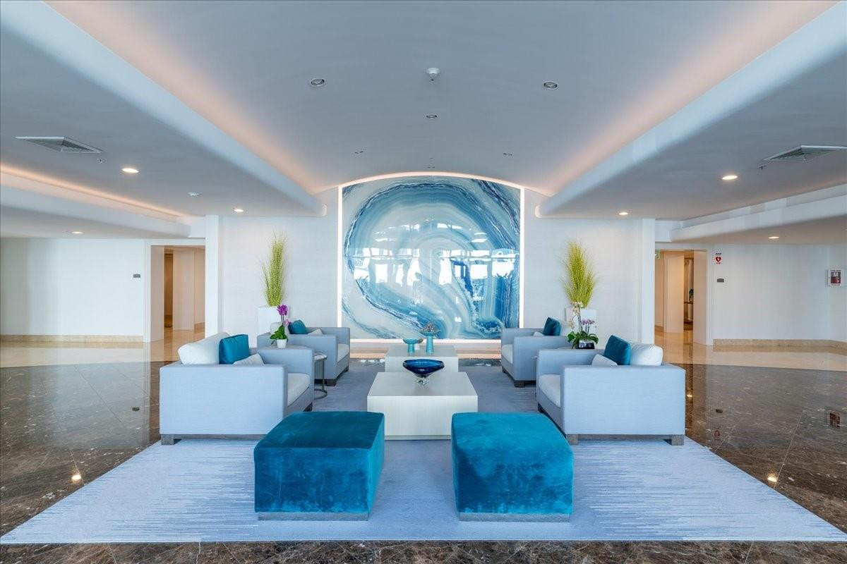 La Rive - Residential